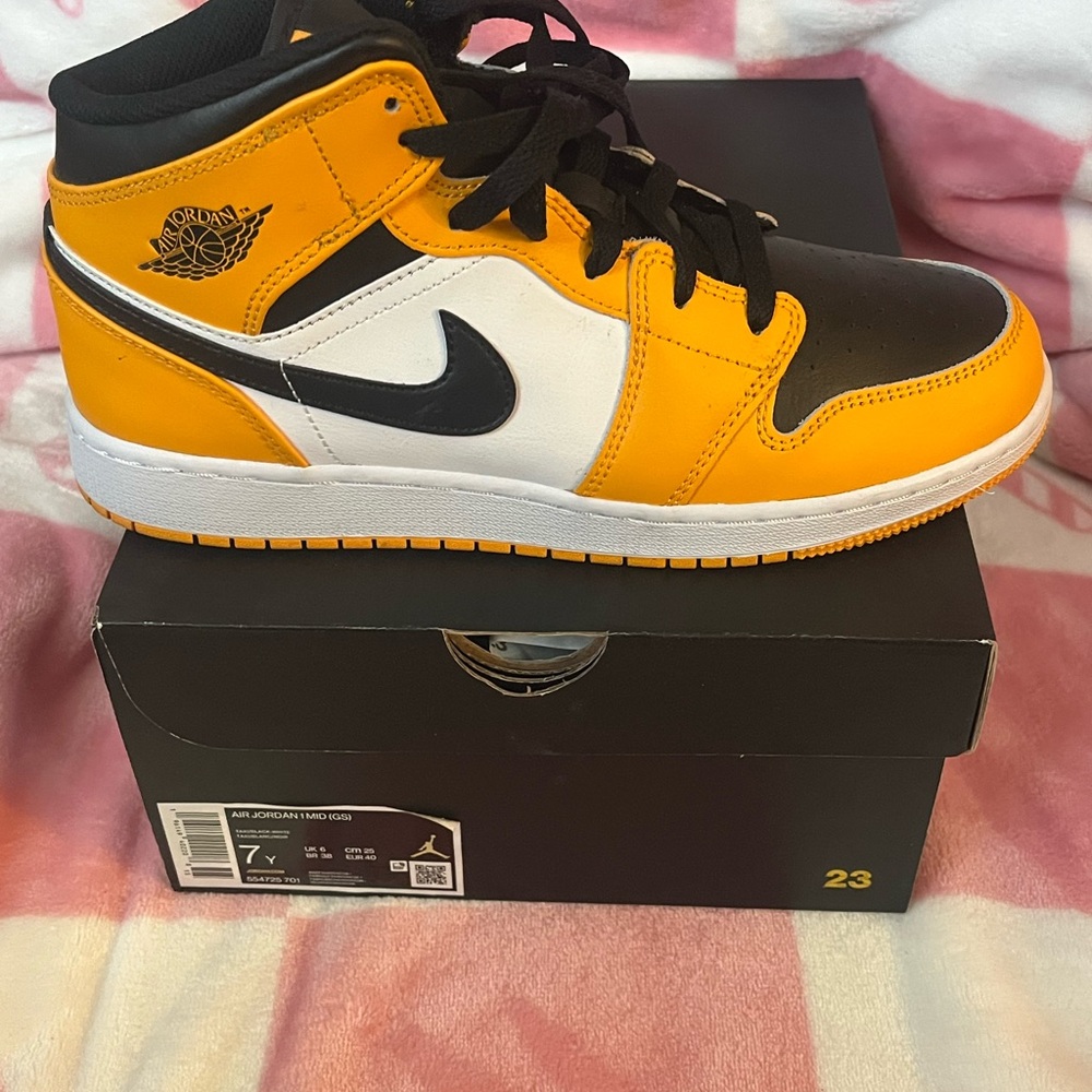 Jordan Kids' Black and Orange Sneakers